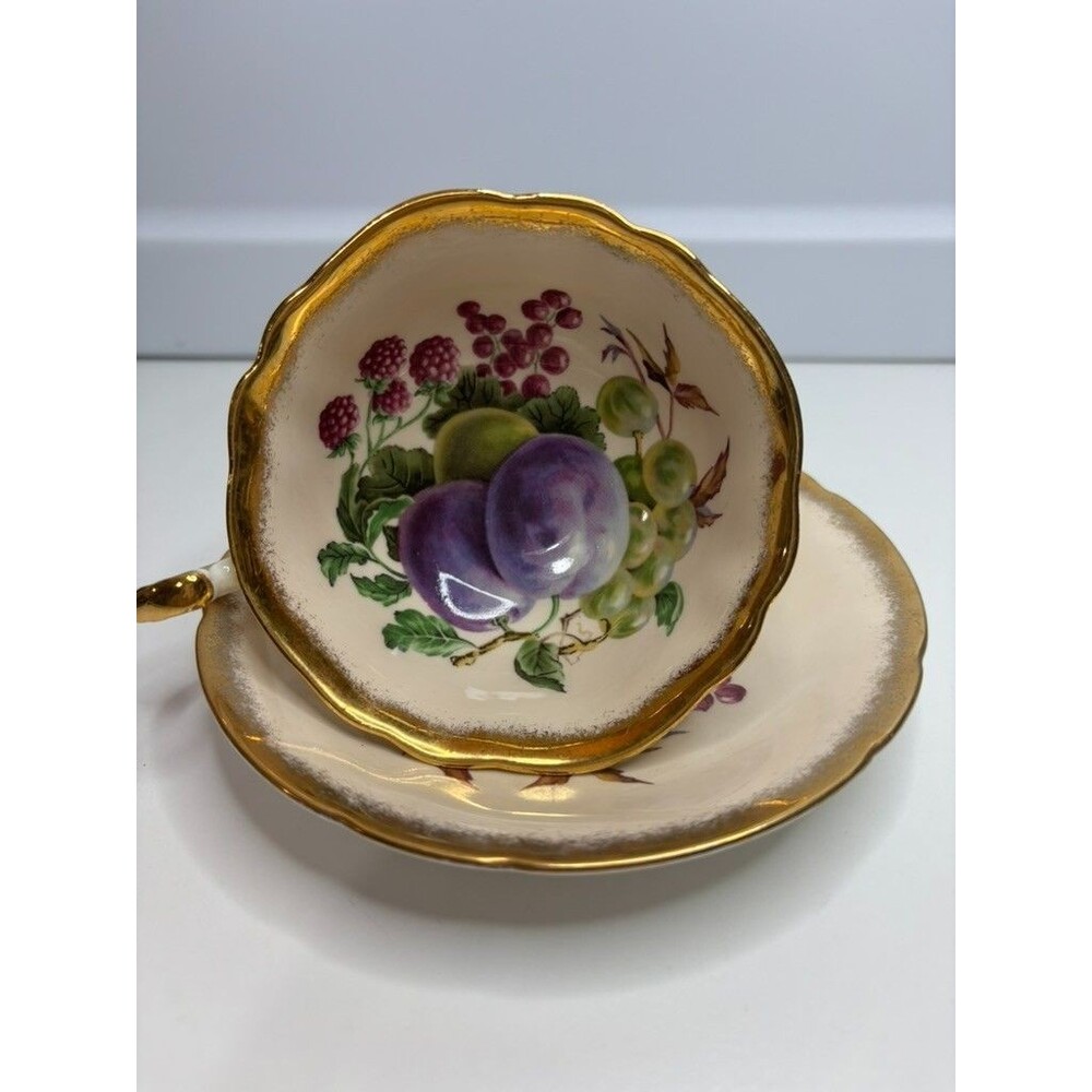 Paragon Fine Bone China England #125 Wide-Mouth Teacup & Saucer. Fruit & Berry